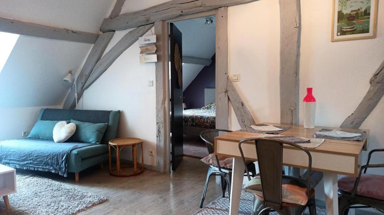 L'Annexe D'Auron, Charmant F2 Au Coeur De Bourges Bagian luar foto